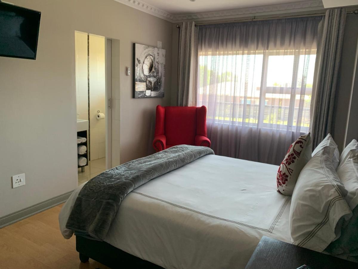 Leighton Court Hotel Newcastle Bagian luar foto