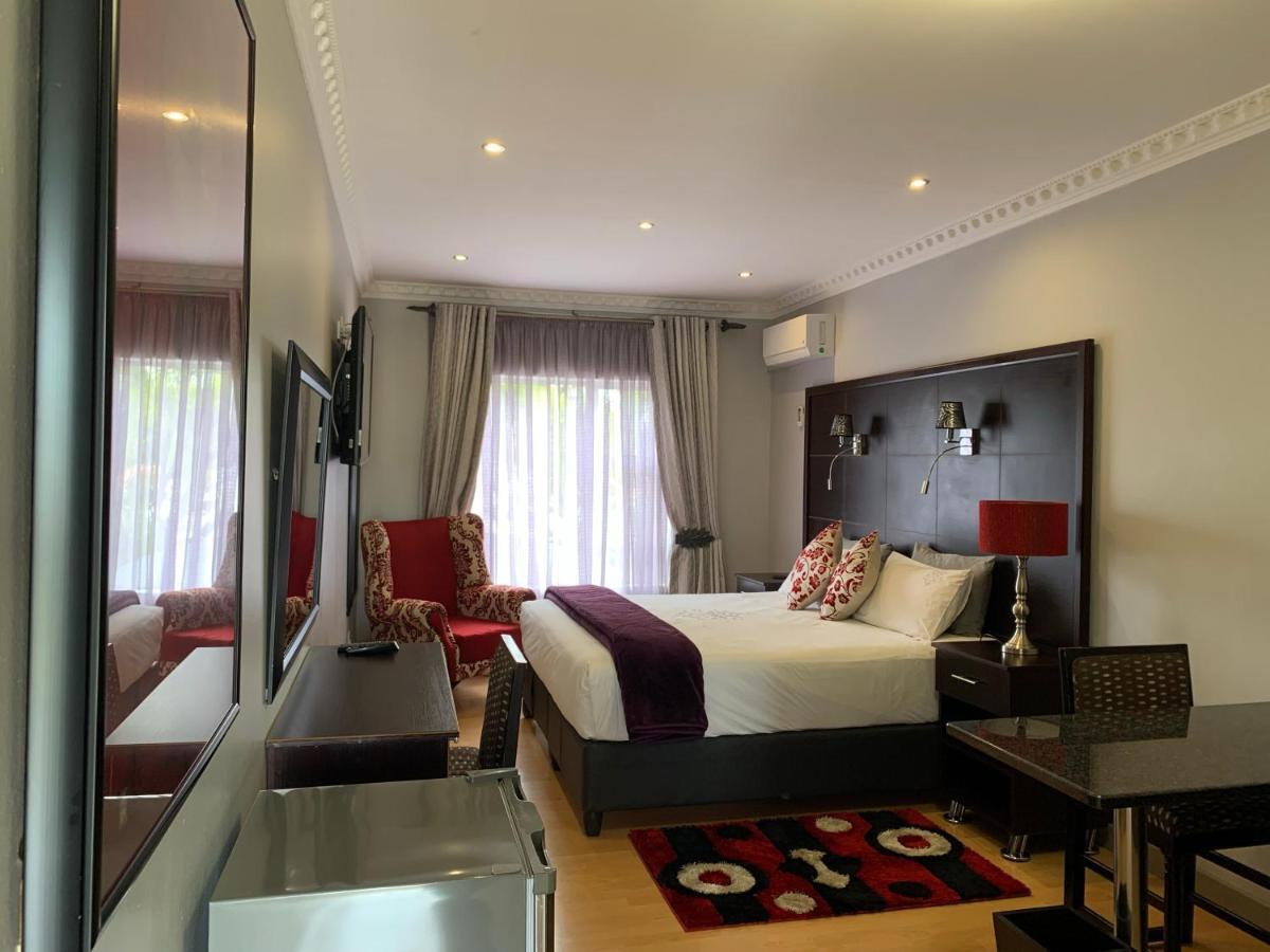 Leighton Court Hotel Newcastle Bagian luar foto