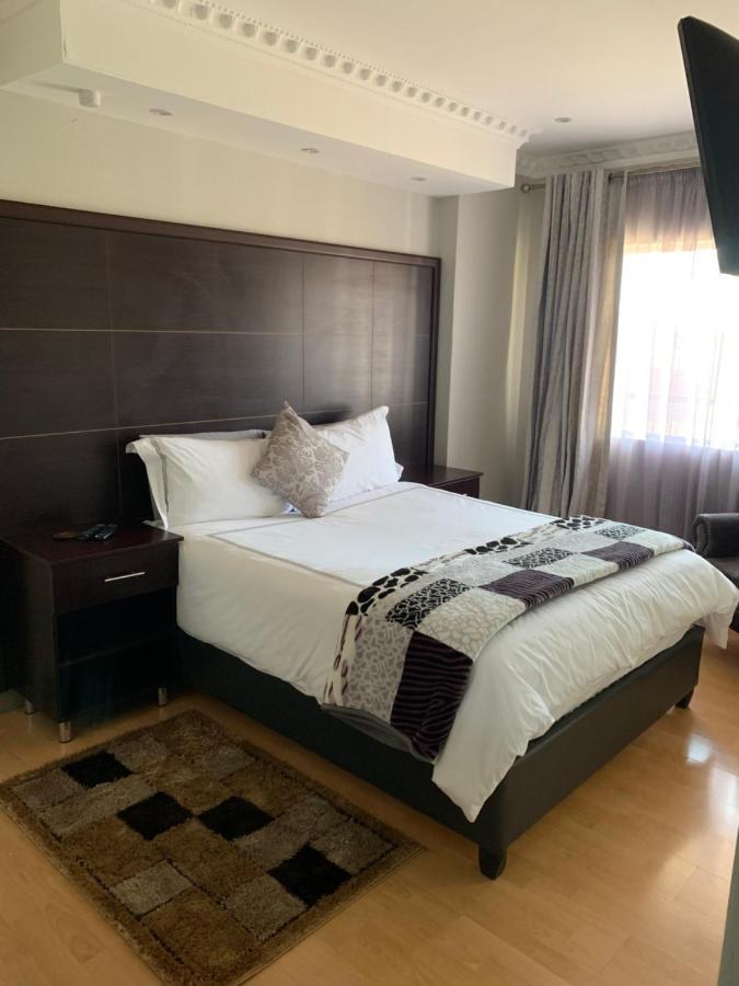 Leighton Court Hotel Newcastle Bagian luar foto