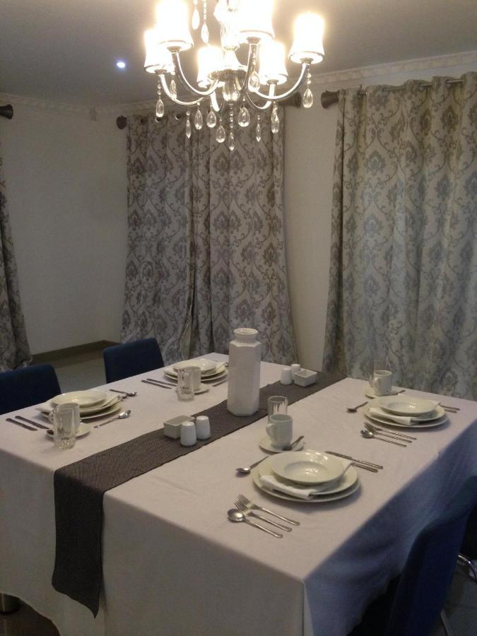 Leighton Court Hotel Newcastle Bagian luar foto